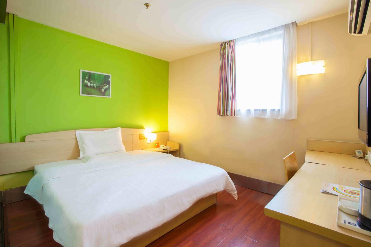 7Days Inn Yunfu Luoding Central Oda fotoğraf