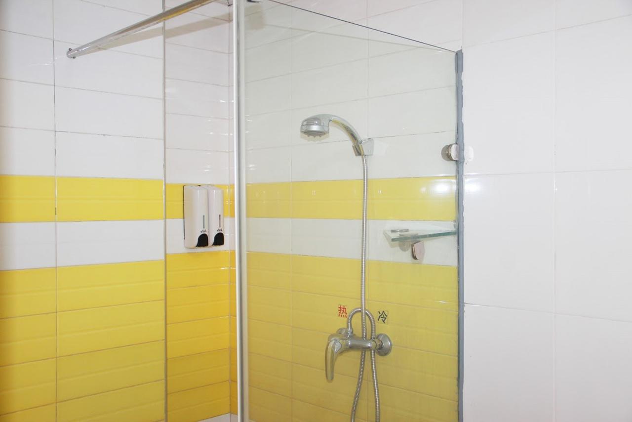 7Days Inn Yunfu Luoding Central Dış mekan fotoğraf